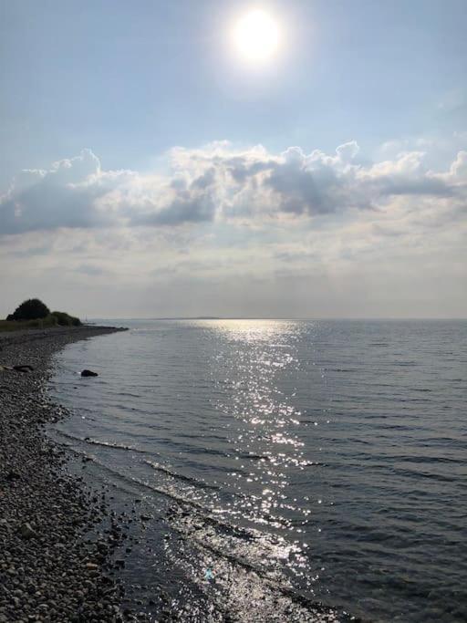 Skont Fiskerhus. Taet Pa By, Havn Og Havet Villa Marstal Exterior photo